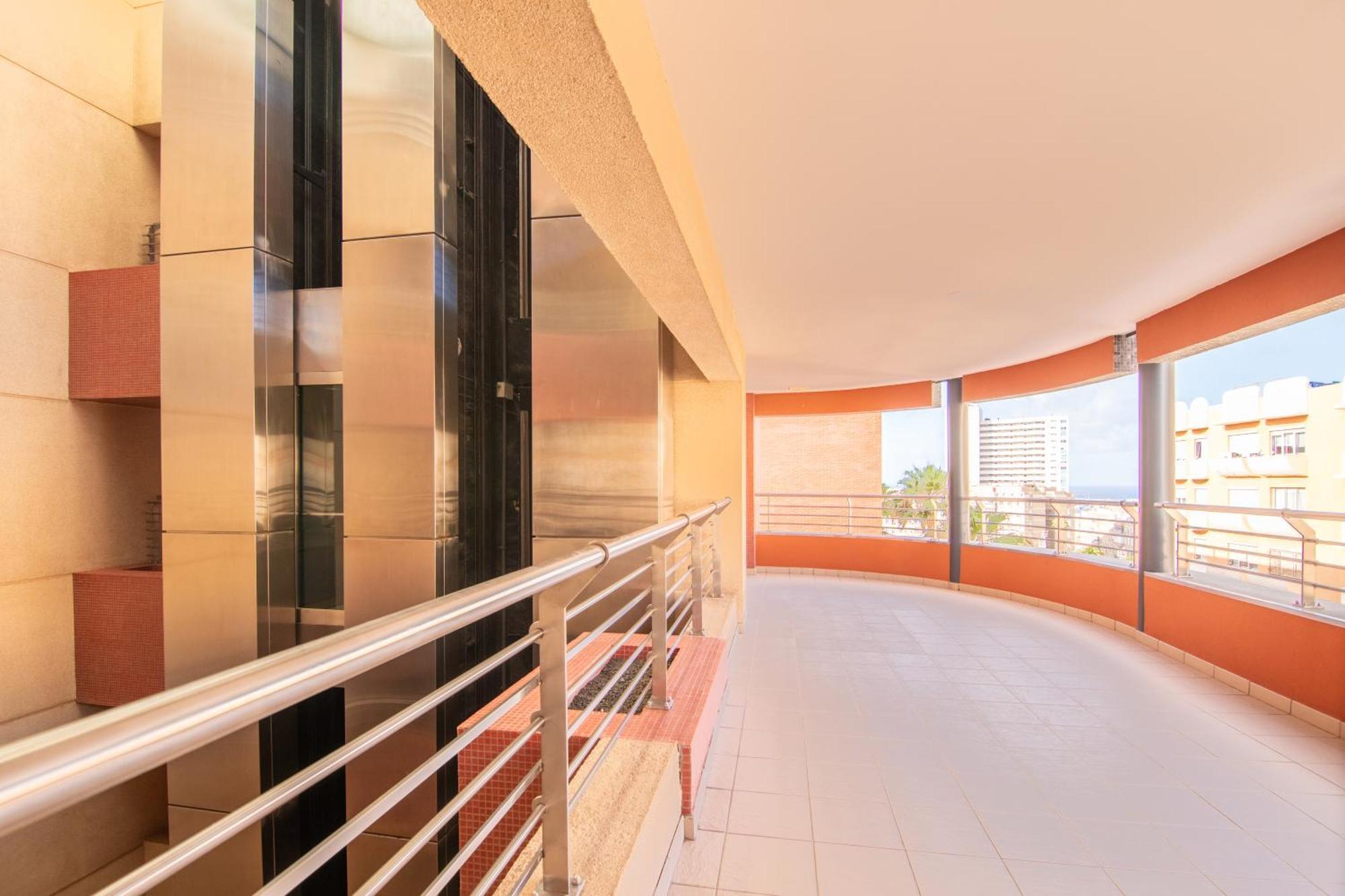 Vistas Residencial L Parking Privado Las Palmas
